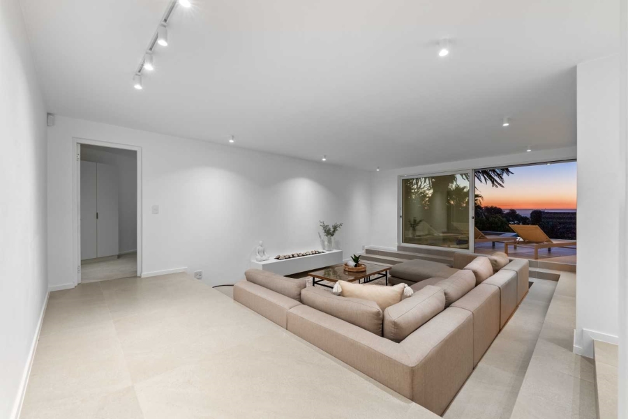 5 Bedroom Property for Sale in Camps Bay Western Cape